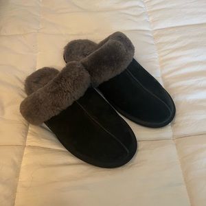 Ugg Australia Slip on Slippers Black Suede Grey Wool Size 9